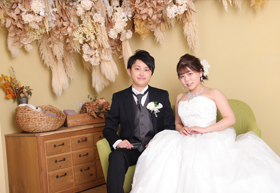 ソファーに二人座って正統派なお写真も撮影可能