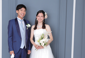 王道な全身写真はシンプルな背景がおすすめ！