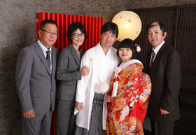 スタジオは広いので家族・親族撮影も可能！！