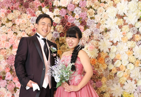 稲沢店イチオシの花壁は写真映えナンバーワンスポット！