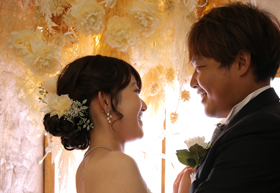 柔らかい光に包まれて…見つめあったお写真も人気ですよ！