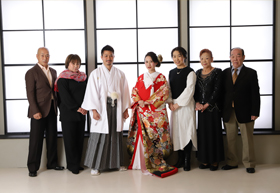 親族撮影ももちろん可能です！スタジオが広いので大人数でも安心！！