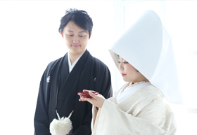 綿帽子は人気の無料オプション！三々九度風のお写真も撮れます。