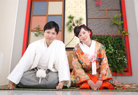 定番の三つ指のお写真は結婚のご挨拶や年賀状に大人気！